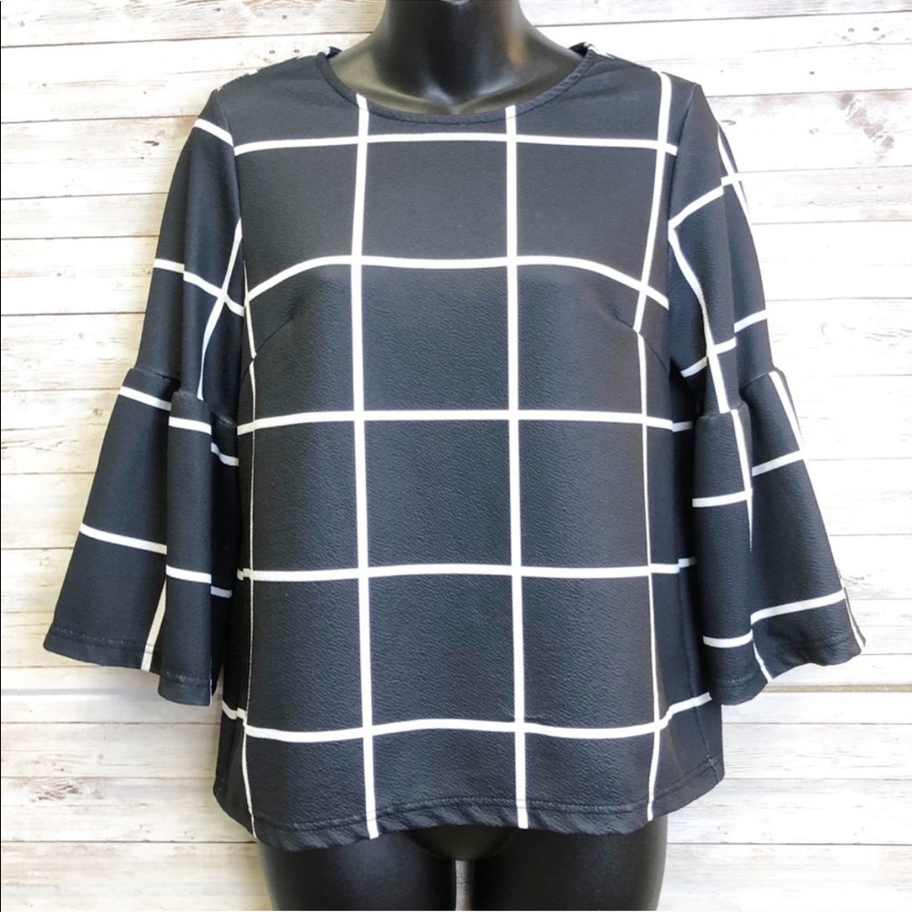 🍀4/$10 Shein Black & White Grid 1/4 Sleeve Blouse